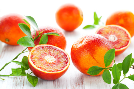 Succo-d'arancia-per-combattere-il-colon-irritabile
